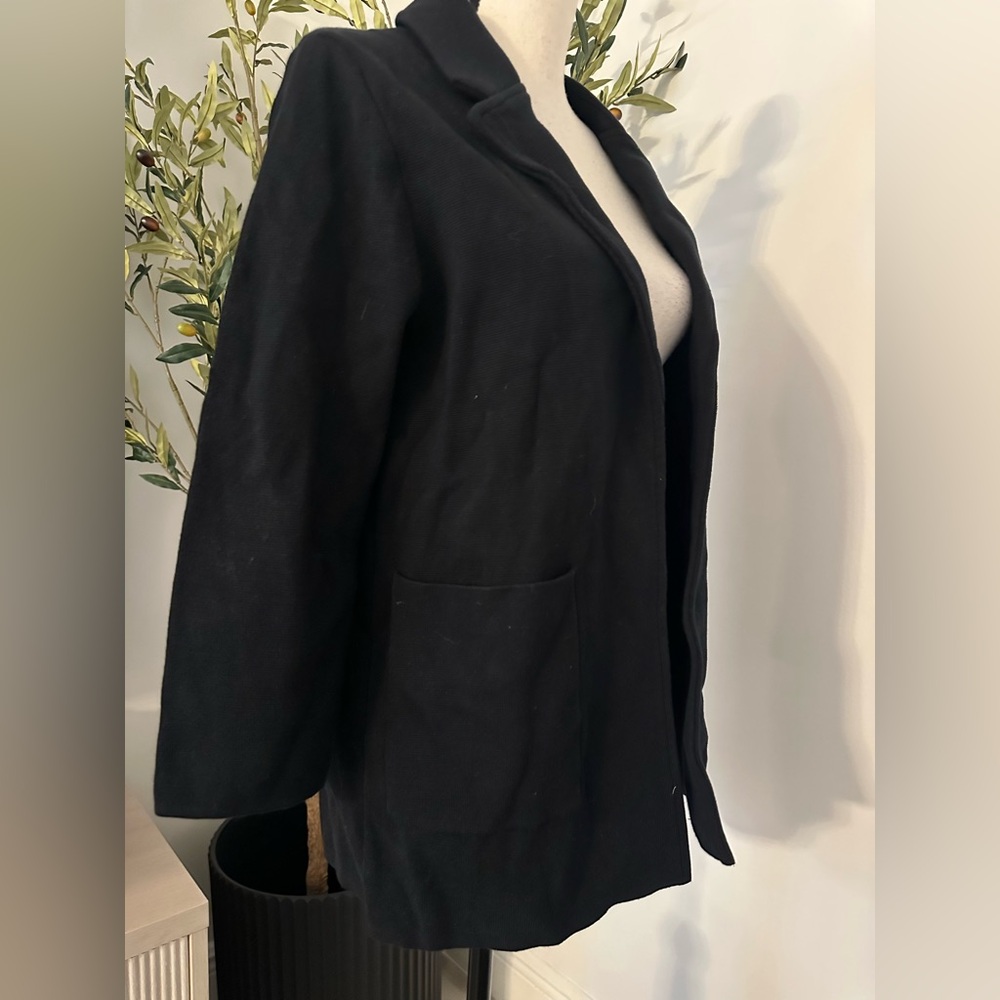 Quince Women's Black Coat NWT Size S | Never Worn | Classic Minimalist